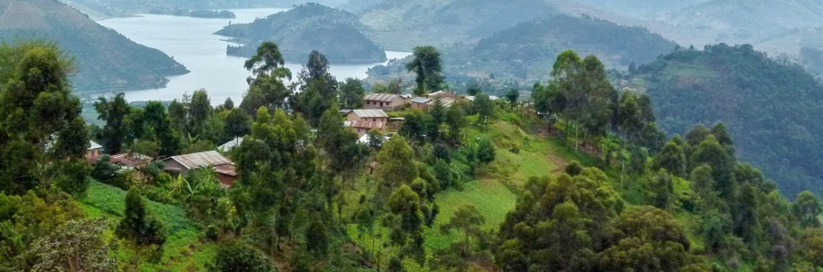 uganda lago bunyonyi