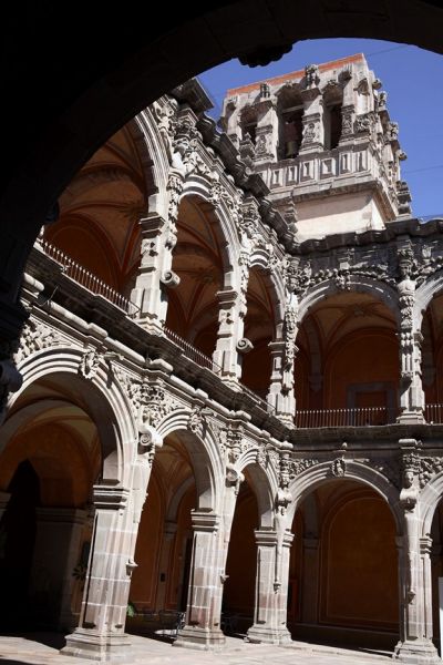 bellas vistas de guanajuato y su alhondiga desde arriba