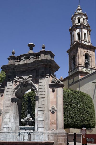 bellas vistas de guanajuato y su alhondiga desde arriba