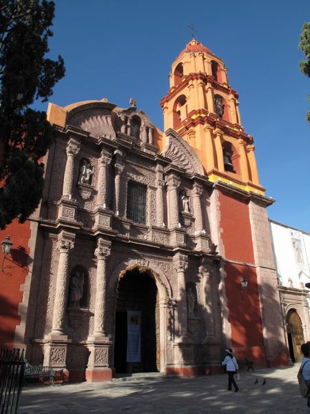 bellas vistas de guanajuato y su alhondiga desde arriba