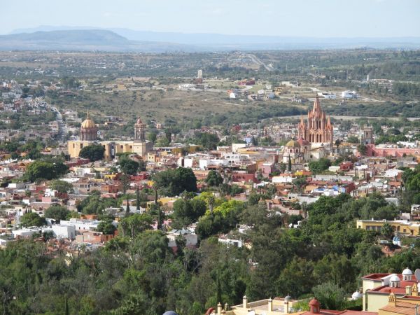 bellas vistas de guanajuato y su alhondiga desde arriba