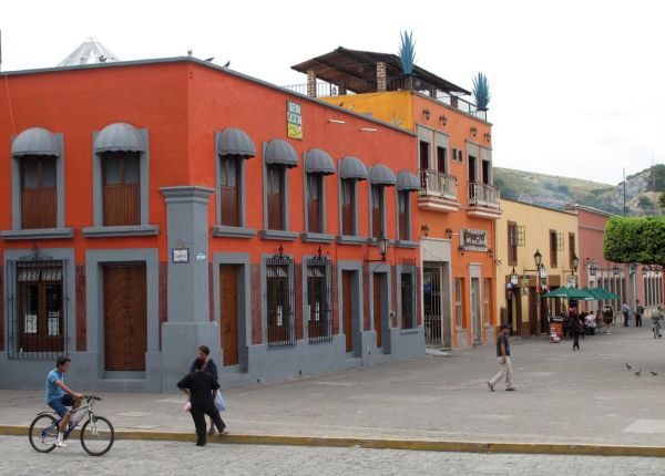 bellas vistas de guanajuato y su alhondiga desde arriba