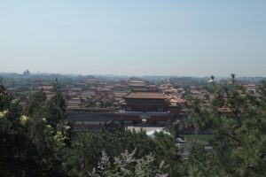 Dia 26 Vista de la Ciudad Prohibida y el horizonte de Pekin desde la Montaña del Carbon