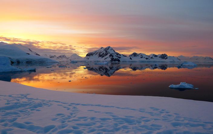 Puesta de sol en la Antártida
