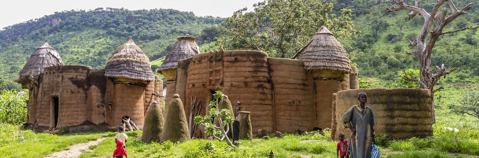 benin entre las barcas de la ciudad lacustre de Ganvi