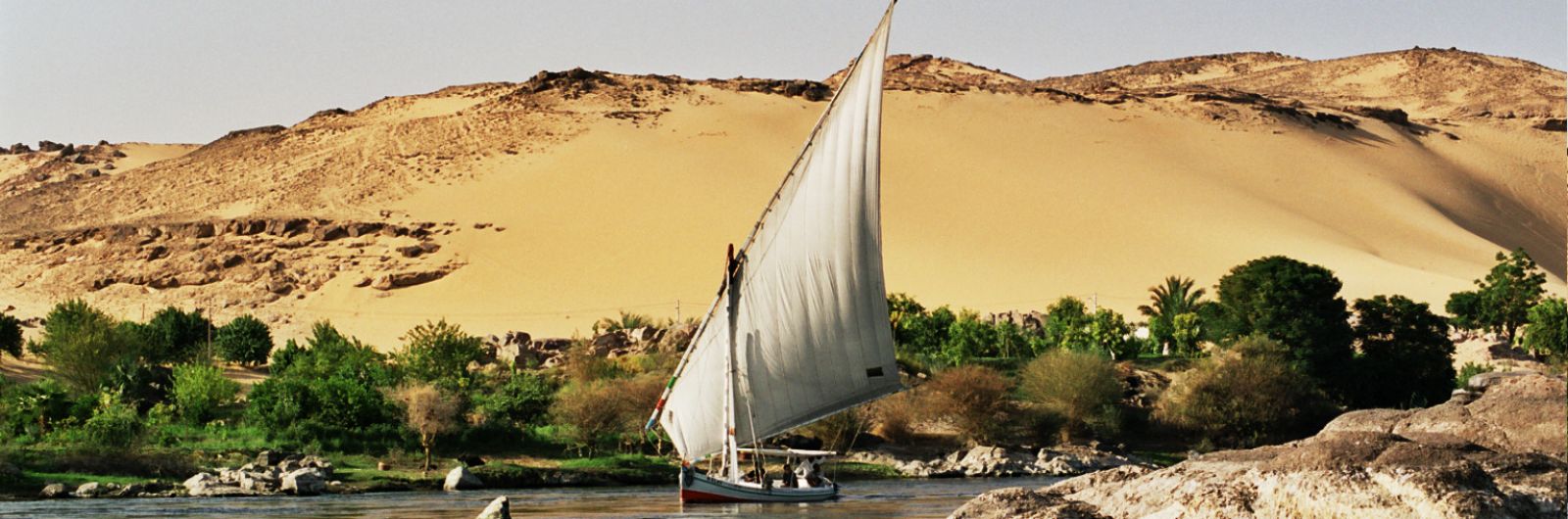 paseando en faluca en Aswan