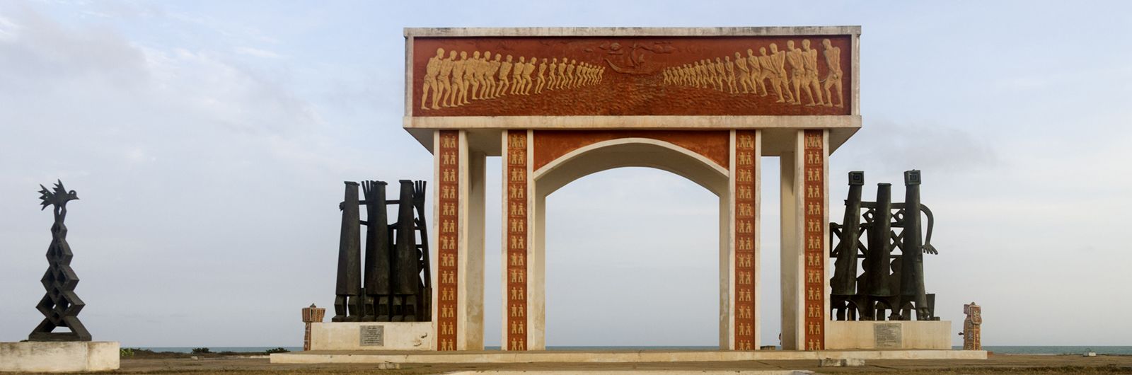 ouidah y la puerta del no retorno de los esclavos