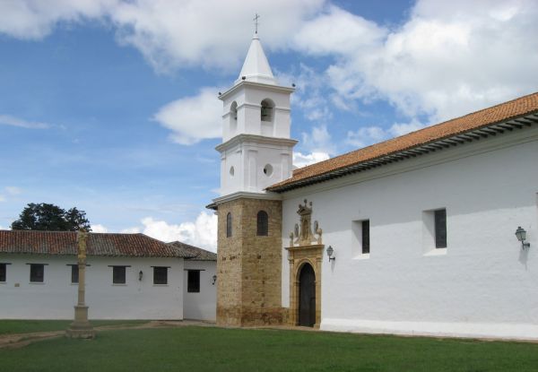las coloridas fachadas de Cartagena