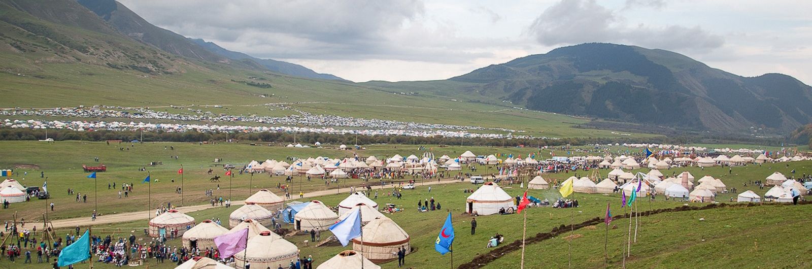 campamento yurtas olimpiadas nmadas