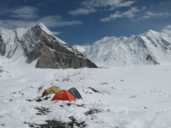 pico Khan Tengri
