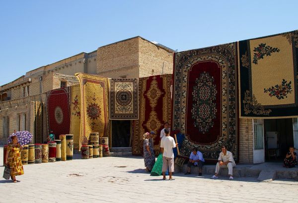 visitando las tumbas de sai zinda en samarcanda