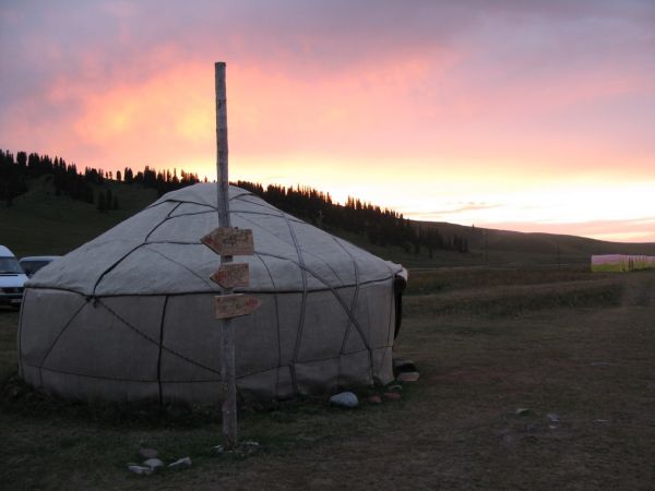 pico Khan Tengri