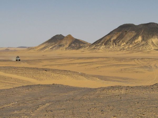 increibles rocas en el desierto blanco