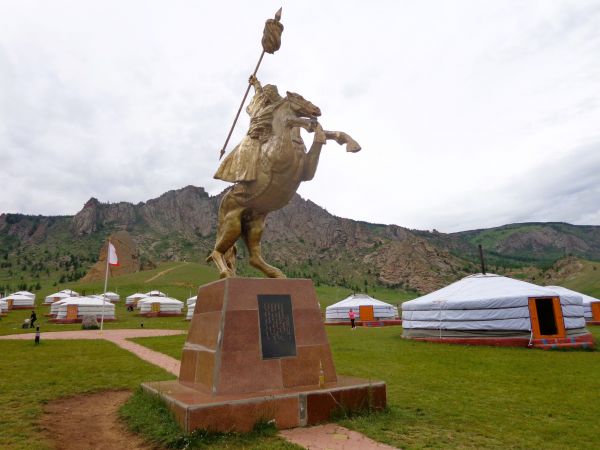 mongolia festival naadam
